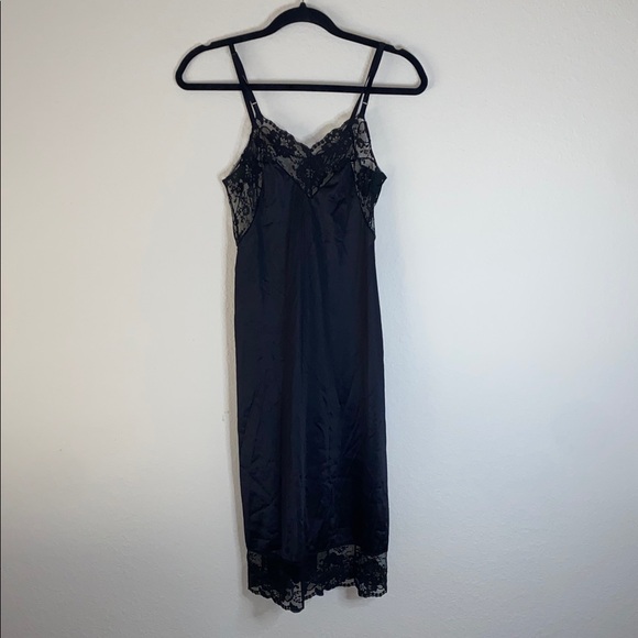 🪿Vintage Lace Henson Kickernick Black Nightgown with adjustable straps! - Picture 4 of 11